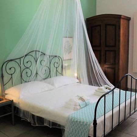 Li Perrini Boutique B&B Acquarica Camera foto
