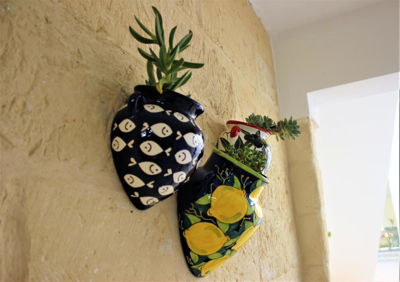 Li Perrini Boutique B&B Acquarica Esterno foto