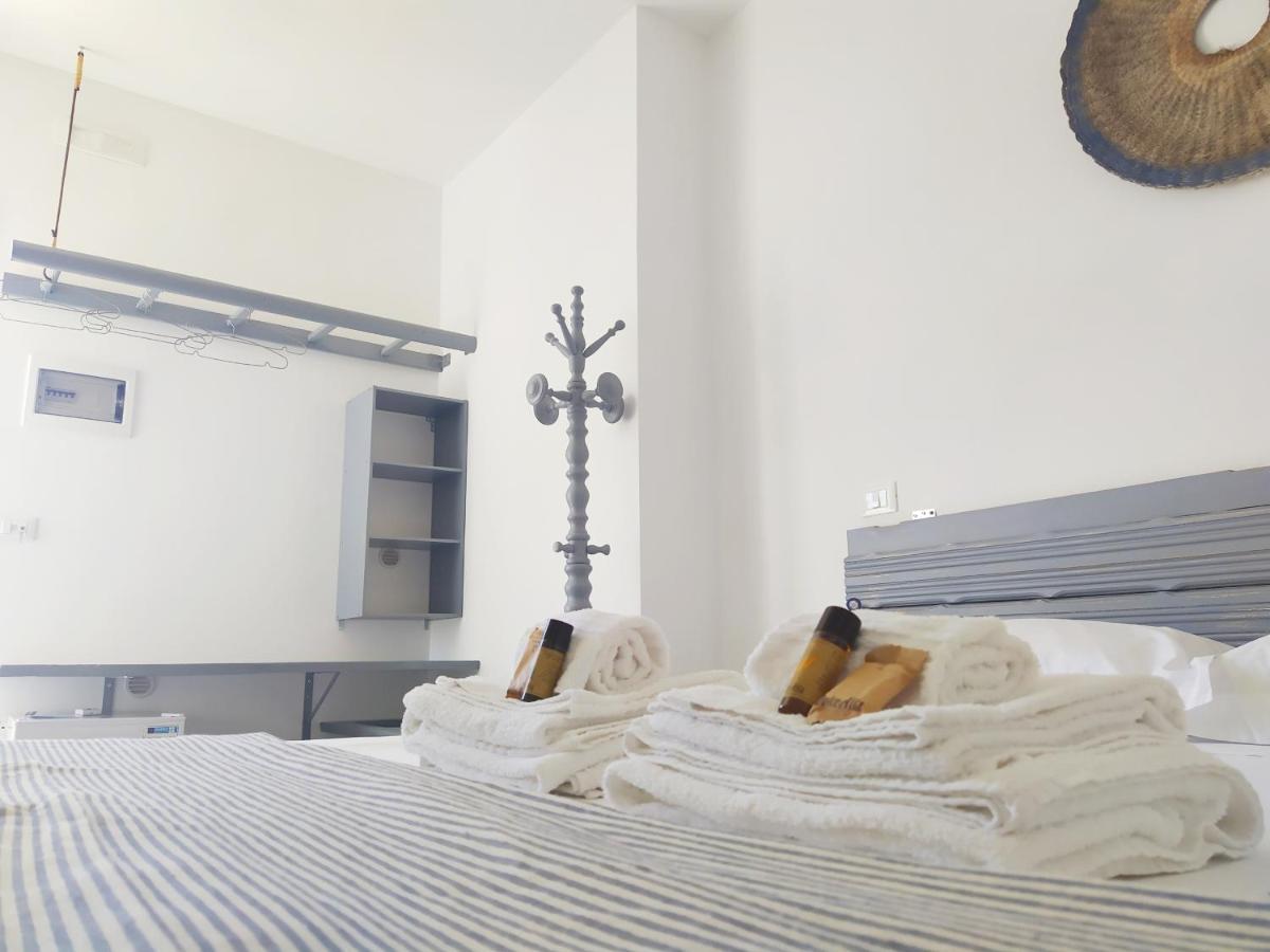 Li Perrini Boutique B&B Acquarica Esterno foto